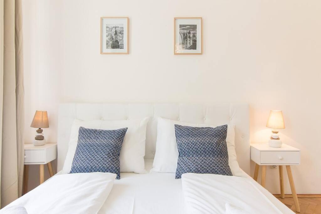 Studio In The Historic Center Apartment Prague Exterior photo